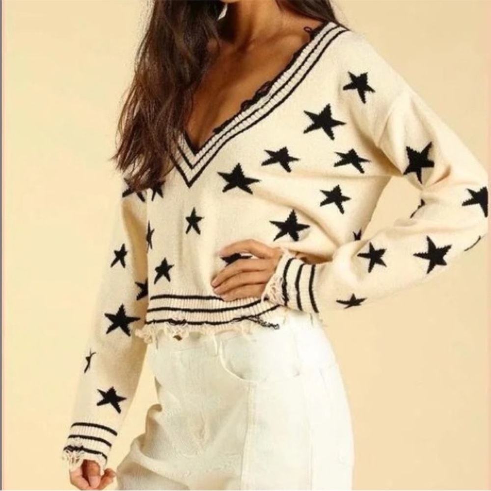 Wild Honey Star Sweater ⭐️ + Set of 2 tank tops : black & white